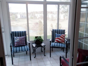 Americondo -Sleeps 8 Only blocks from 76 Strip
